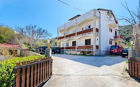 Apartments Luka
