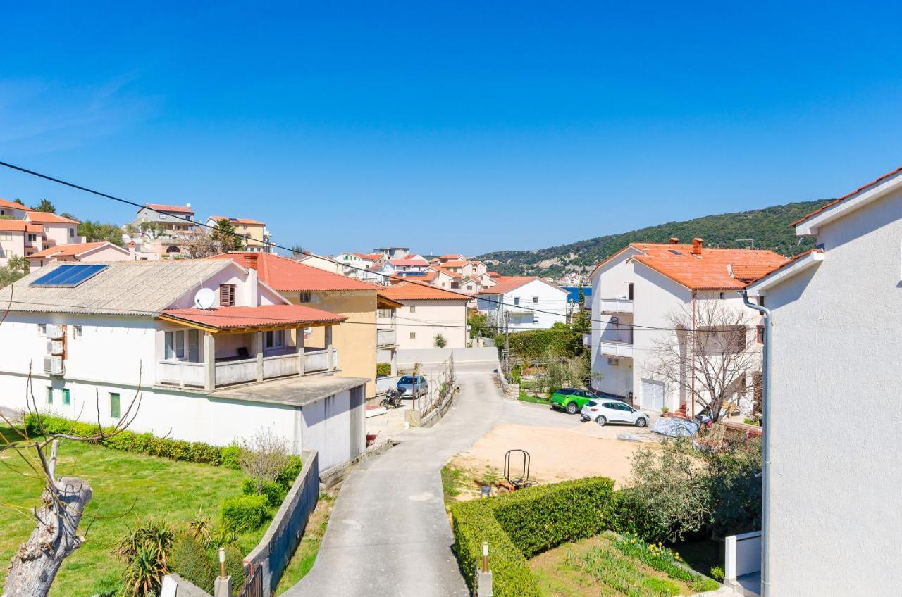 Apartments Luka Supetarska Draga Esterno foto
