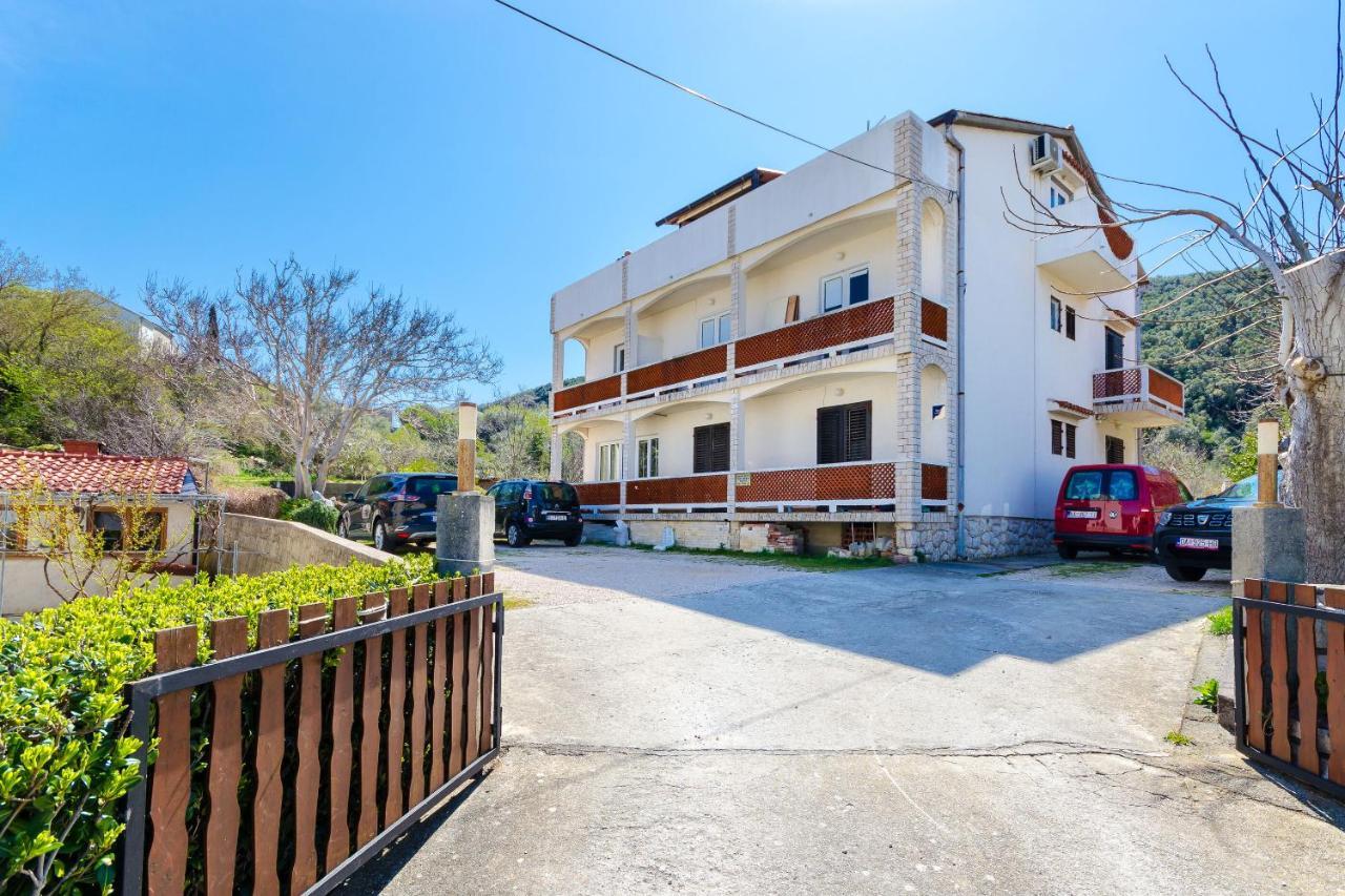 Apartments Luka Supetarska Draga Esterno foto